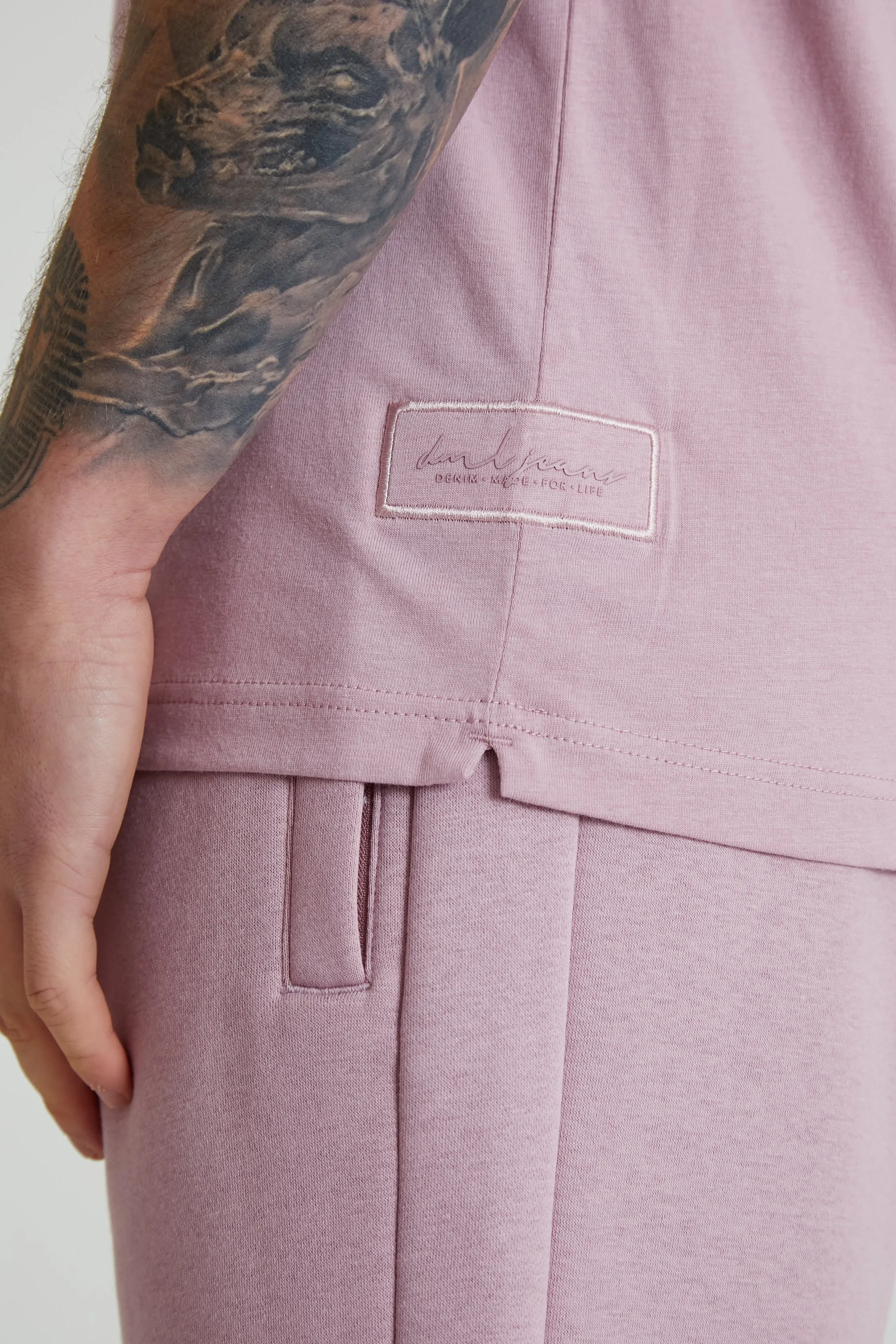 Aston crew neck t-shirt in Mauve haze