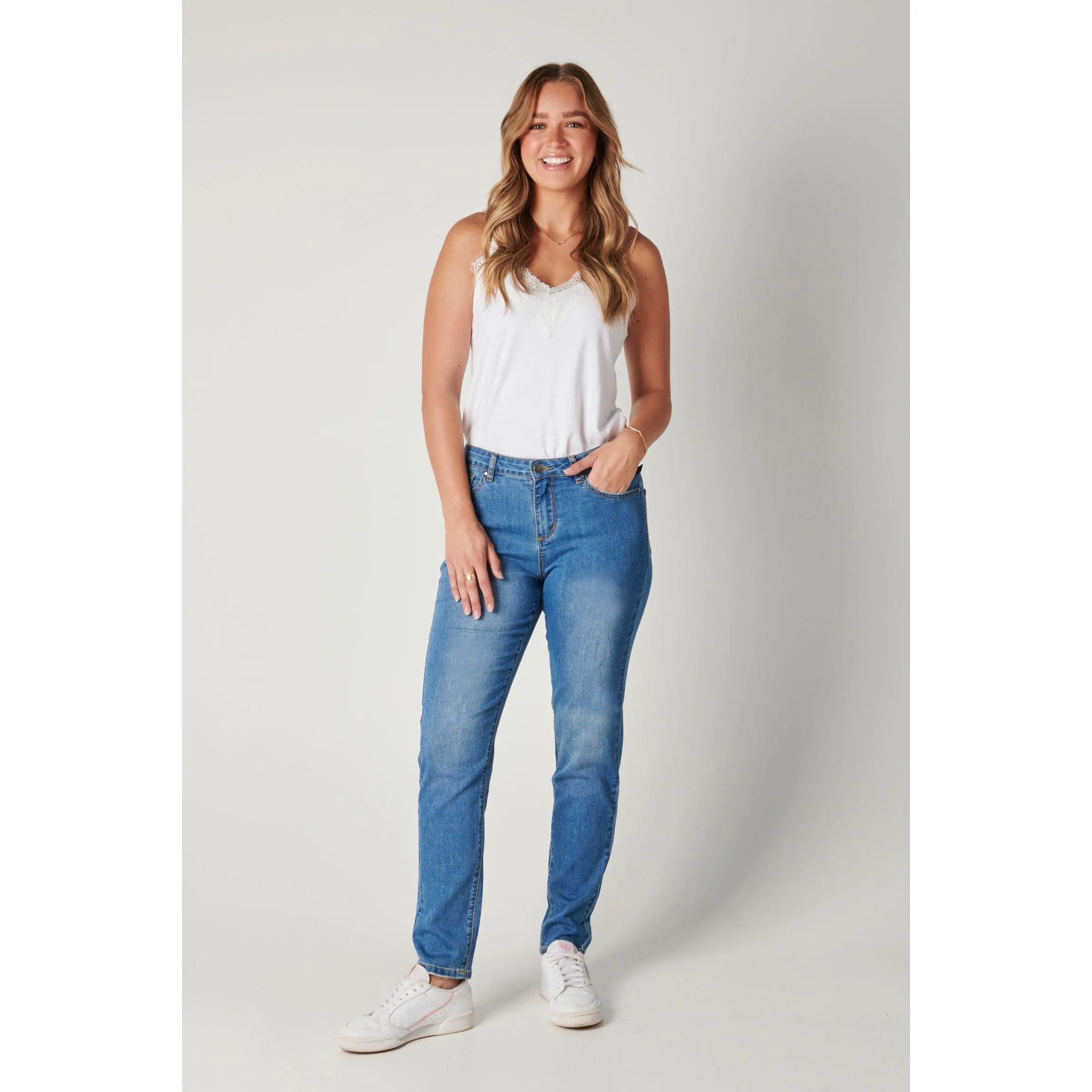 BoyFriend Jean - Mid Blue