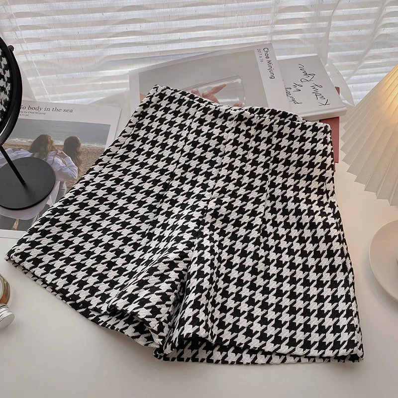 Houndstooth shorts     S493