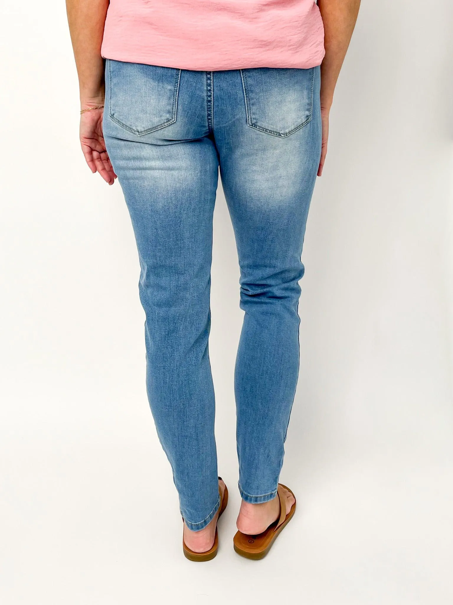 Light Wash Ankle Jeans