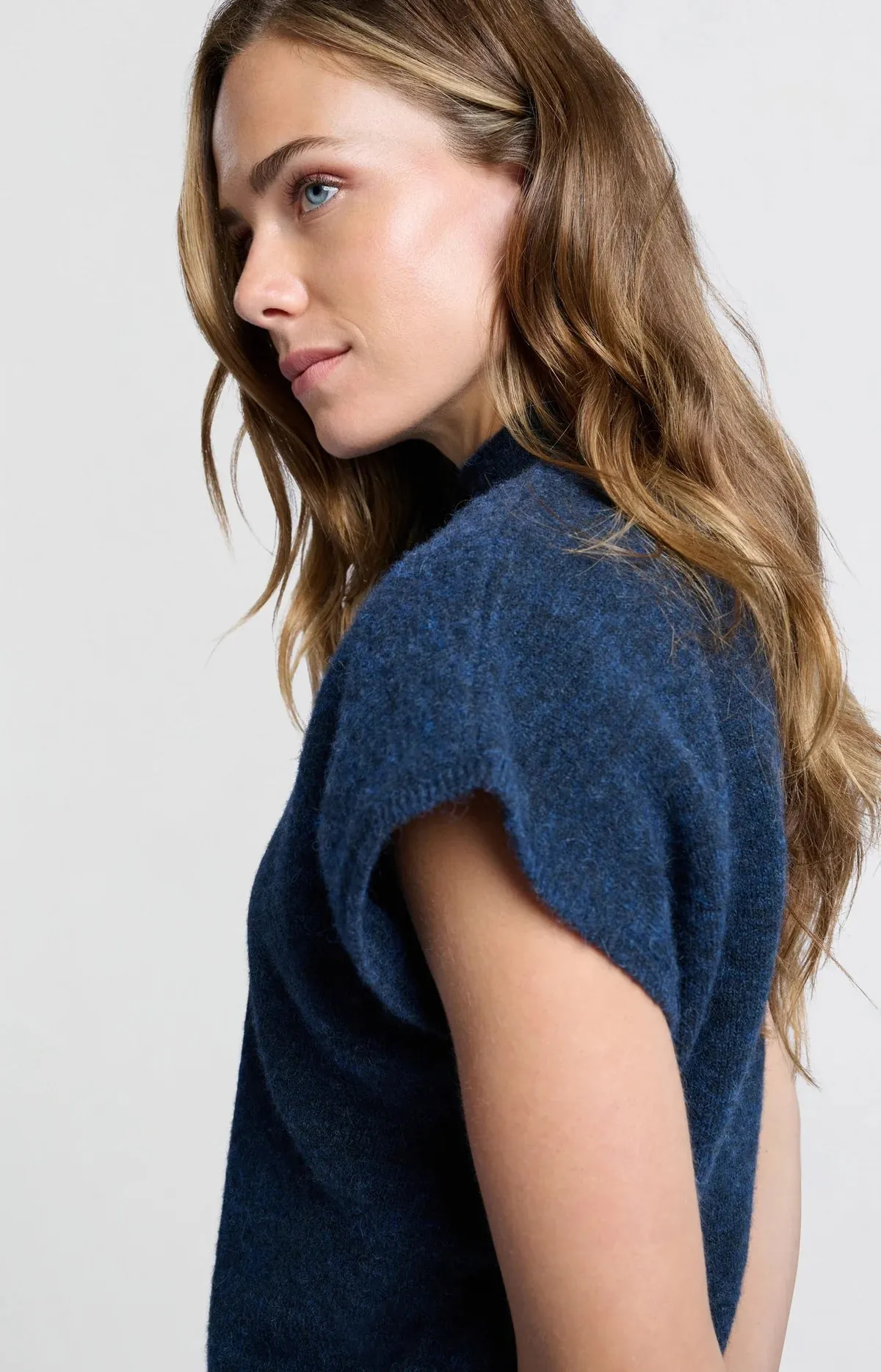 Sleeveless High Neckline Sweater in Blue Melange