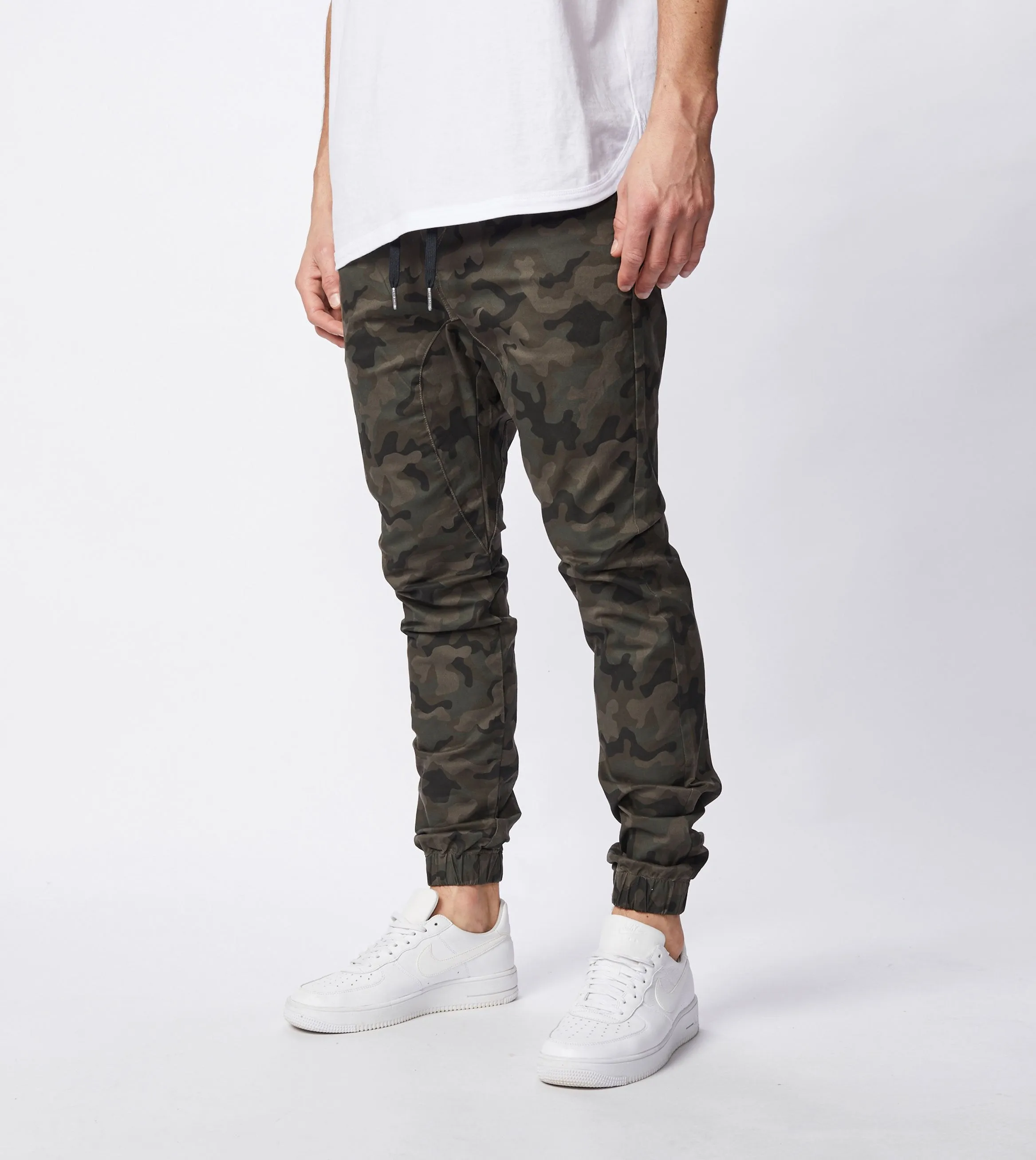 Sureshot Jogger Dark Camo